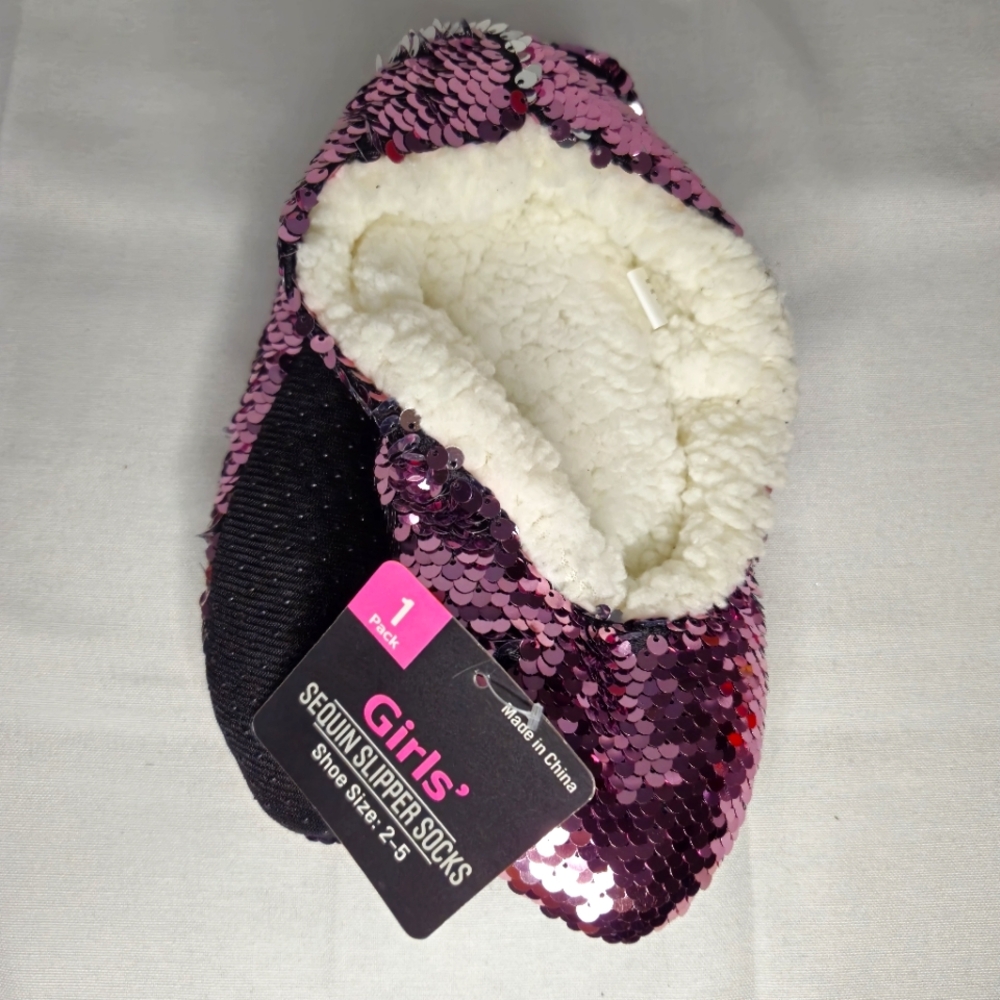 NWT GIRLS FLIP SEQUENCE SLIPPER SOCKS SHOE SIZE 2-5